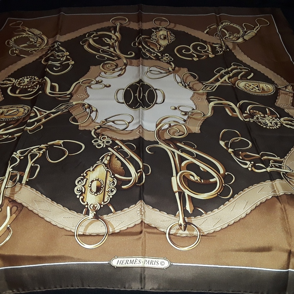 Silk scarve